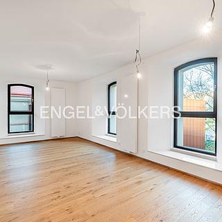 Pronájem bytu 2+kk 57 m² Praha