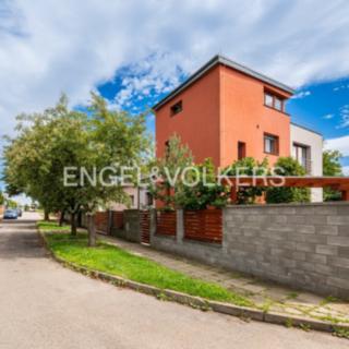 Pronájem bytu 3+kk 92 m² Praha