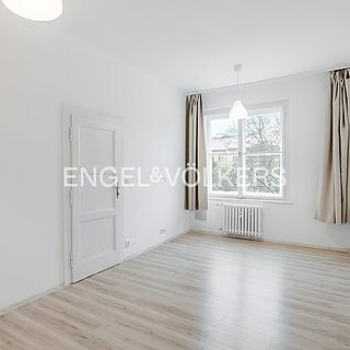 Pronájem bytu 2+kk 50 m² Praha