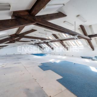 Pronájem kanceláře 287 m² Praha