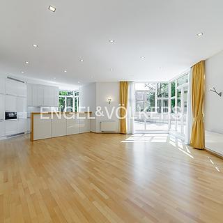 Pronájem bytu 5+kk 180 m² Praha