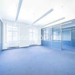 Pronájem kanceláře 133 m² Praha