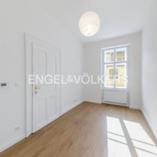 Pronájem bytu 2+1 50 m² Praha