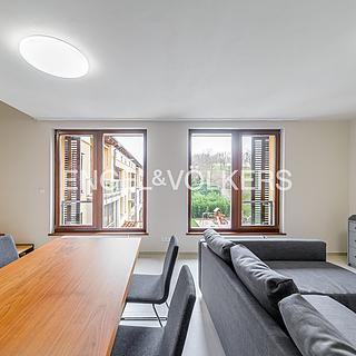 Pronájem bytu 4+kk 108 m² Praha
