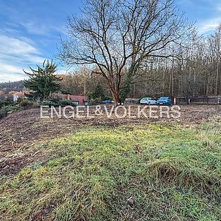 Pronájem komerčního pozemku 1 200 m² Praha Dejvice, V Šáreckém údolí