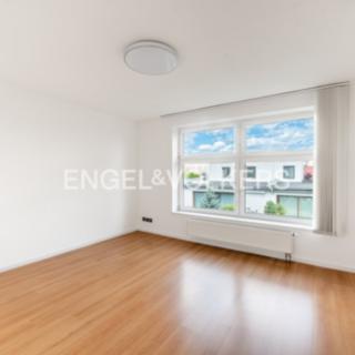 Pronájem rodinného domu 262 m² Praha Stodůlky, Tlumačovská