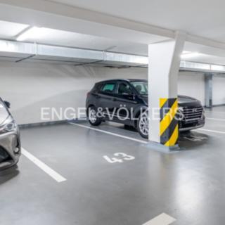 Pronájem parkovacího místa 16 m² Praha Prosek, Zubrnická