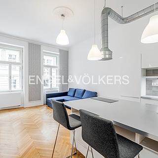 Pronájem bytu 2+kk 47 m² Praha
