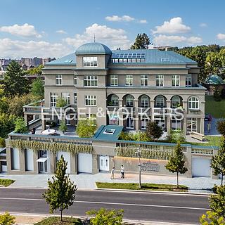 Prodej bytu 4+1 168 m² Praha