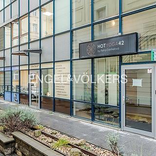Pronájem obchodu 360 m² Praha Vinohrady, Chrudimská