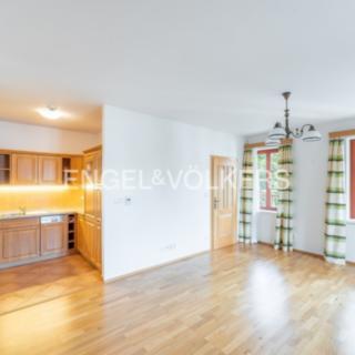 Pronájem bytu 2+kk 49 m² Praha