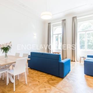 Pronájem bytu 3+1 93 m² Praha