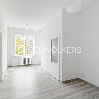 Pronájem bytu 2+kk 50 m² Praha
