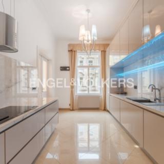 Pronájem bytu 5+1 a více 211 m² Praha Staré Město, Kozí