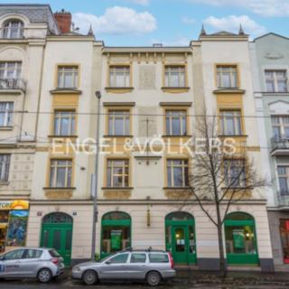 Pronájem činžovního domu 1390 m² Praha