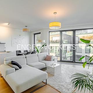 Pronájem bytu 2+kk 66 m² Praha
