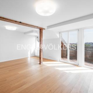 Pronájem bytu 5+kk 136 m² Praha