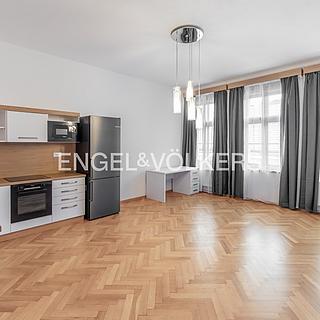 Pronájem bytu 2+kk 63 m² Praha Nové Město, Růžová