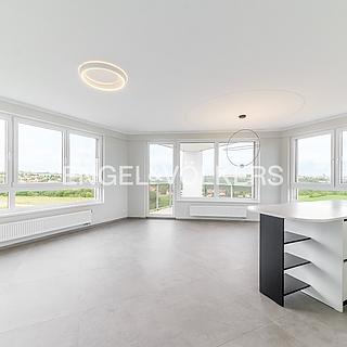 Pronájem bytu 4+kk 97 m&sup2; Praha