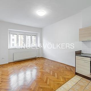 Pronájem bytu 3+kk 68 m² Praha Nusle, 5. května
