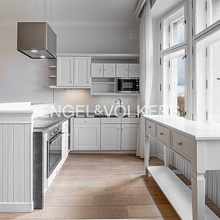 Pronájem bytu 4+kk 115 m² Praha Hradčany, Na valech