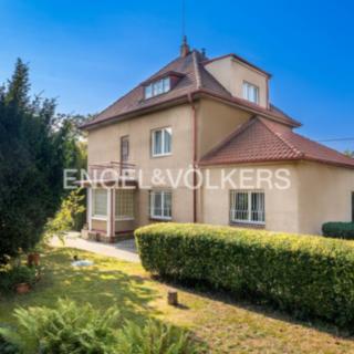 Prodej rodinného domu 230 m² Praha