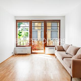 Pronájem bytu 2+kk 50 m&sup2; Praha