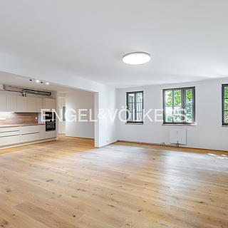 Pronájem bytu 4+kk 161 m² Praha Vršovice, Donská