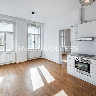 Pronájem bytu 2+kk 59 m² Praha Vršovice, Orelská