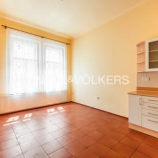 Pronájem bytu 1+1 42 m² Praha