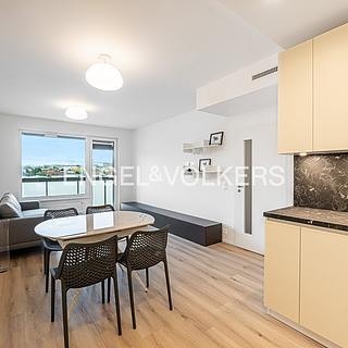 Pronájem bytu 2+kk 55 m² Praha