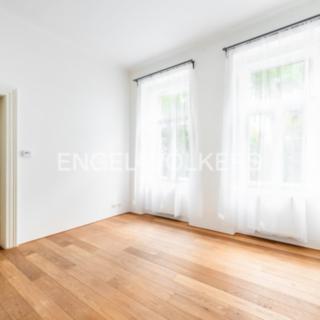 Pronájem bytu 2+kk 40 m² Praha