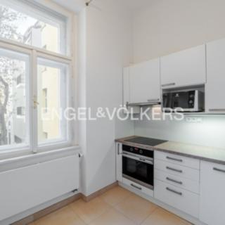 Pronájem bytu 2+1 58 m² Praha Vinohrady, Jana Masaryka