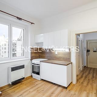 Pronájem bytu 2+kk 47 m² Praha Vysočany, Bassova