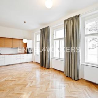 Pronájem bytu 2+kk 65 m² Praha