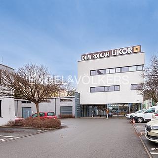 Pronájem kanceláře 130 m&sup2; Praha