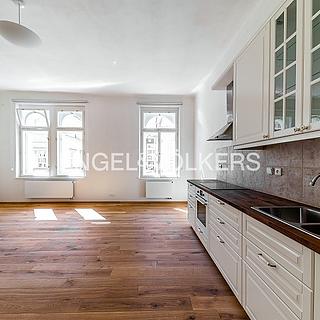 Pronájem bytu 2+kk 65 m&sup2; Praha