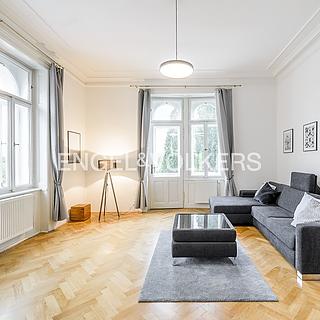 Pronájem bytu 2+1 100 m² Praha Smíchov, Janáčkovo nábřeží