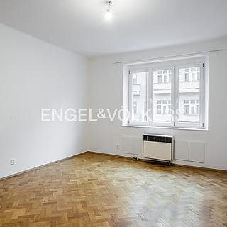 Pronájem bytu 1+kk a garsoniéry 35 m² Praha Vršovice, Madridská