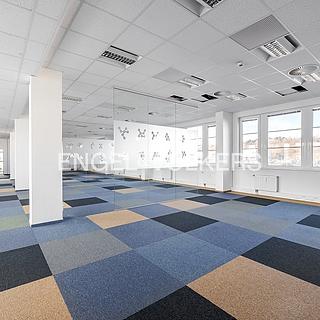 Pronájem kanceláře 454 m&sup2; Praha