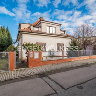 Prodej rodinného domu 300 m² Praha