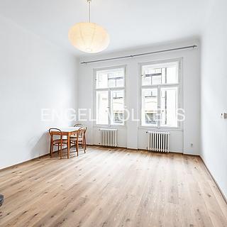 Pronájem bytu 3+kk 60 m&sup2; Praha
