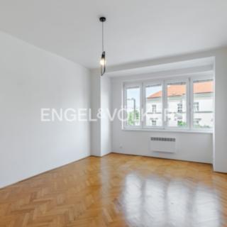 Pronájem bytu 1+1 33 m² Praha