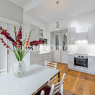 Pronájem bytu 3+1 97 m&sup2; Praha