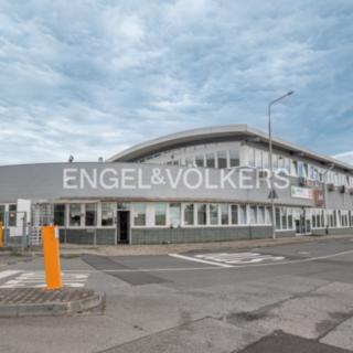Pronájem skladu 4500 m² Kněževes