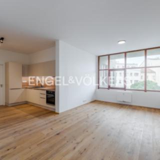 Pronájem bytu 3+kk 80 m² Praha