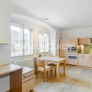 Pronájem bytu 2+kk 62 m² Praha Malá Strana, Újezd