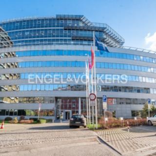 Pronájem kanceláře 883 m² Praha