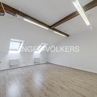 Pronájem kanceláře 99 m² Praha Smíchov, Viktora Huga