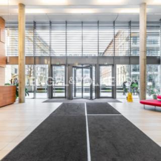Pronájem kanceláře 330 m² Praha